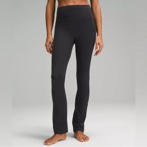 Lululemon High-Rise Mini Flared Pants “28